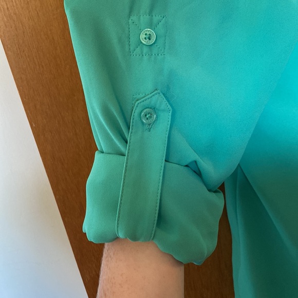 Like New - Express: The Portofino Shirt Teal Green Blouse - Size S - Picture 4 of 6